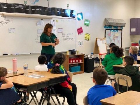 Sen. Sawyer visits Troutman Elementary (3).jpeg